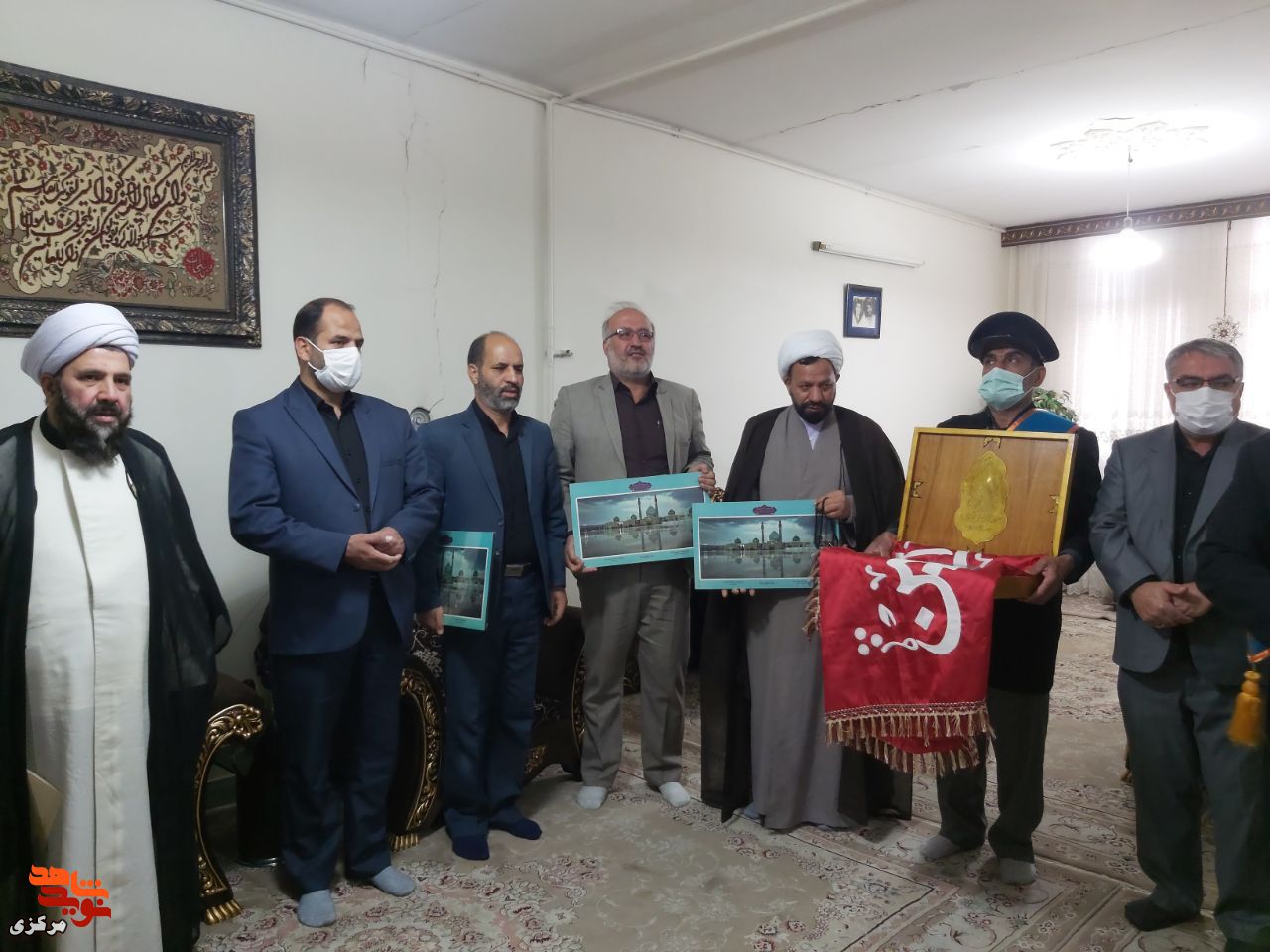 دیدار خادمین مسجد جمکران با خانواده های شهدای آشتیان