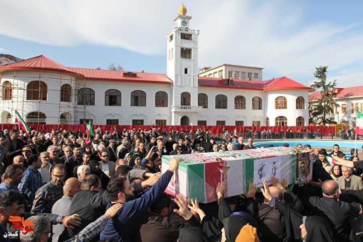 عکس | تشییع شهدای مدافع امنیت در رشت