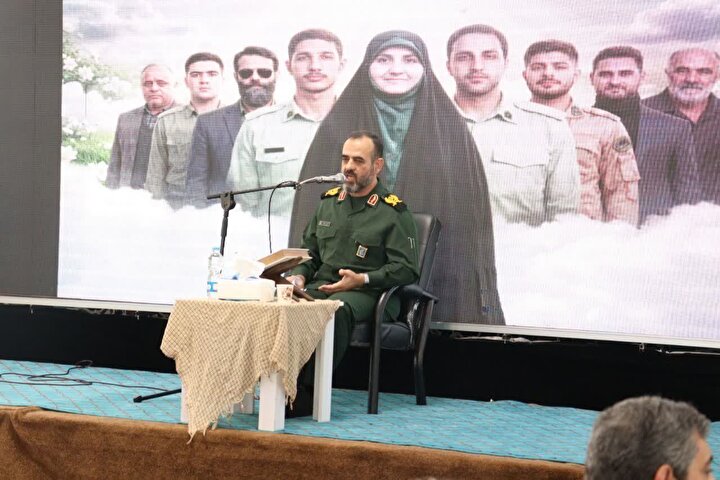 شهدای فتنه؛ چراغ بصیرت در میدان تلاطم و جنگ شناختی