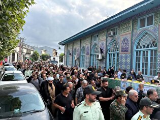 پیکر شهید مدافع وطن «سینا سیاه‌نژاد» بر دوش مردم...