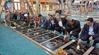 تجدید میثاق آزادگان با شهدا؛ گلزار شهدای رشت گلباران...