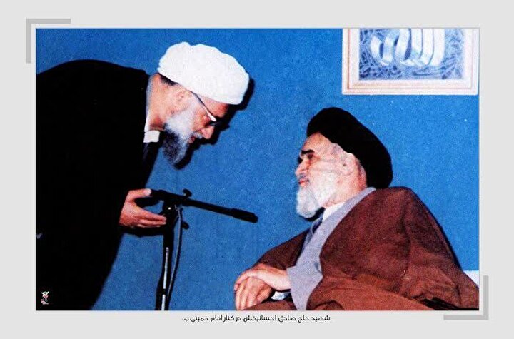 قاب ماندگار؛ شهدای گیلانی در کنار امام خمینی(ره)